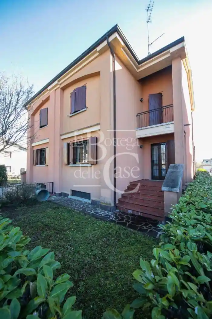 Villa in vendita a Medicina