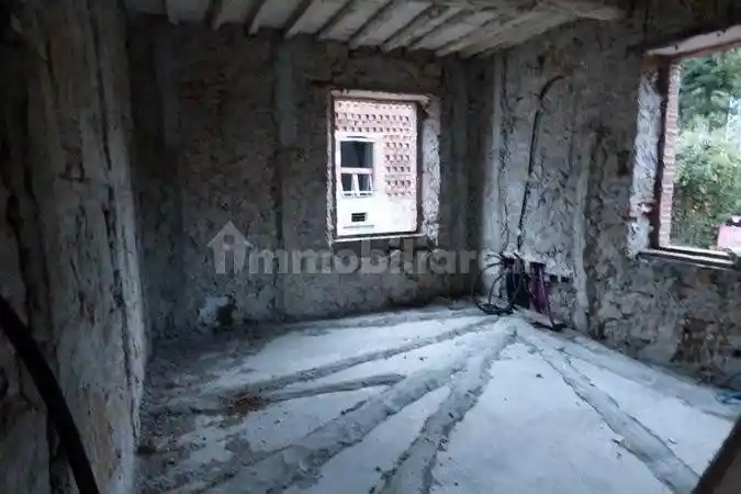 Casa indipendente in vendita a Lucca