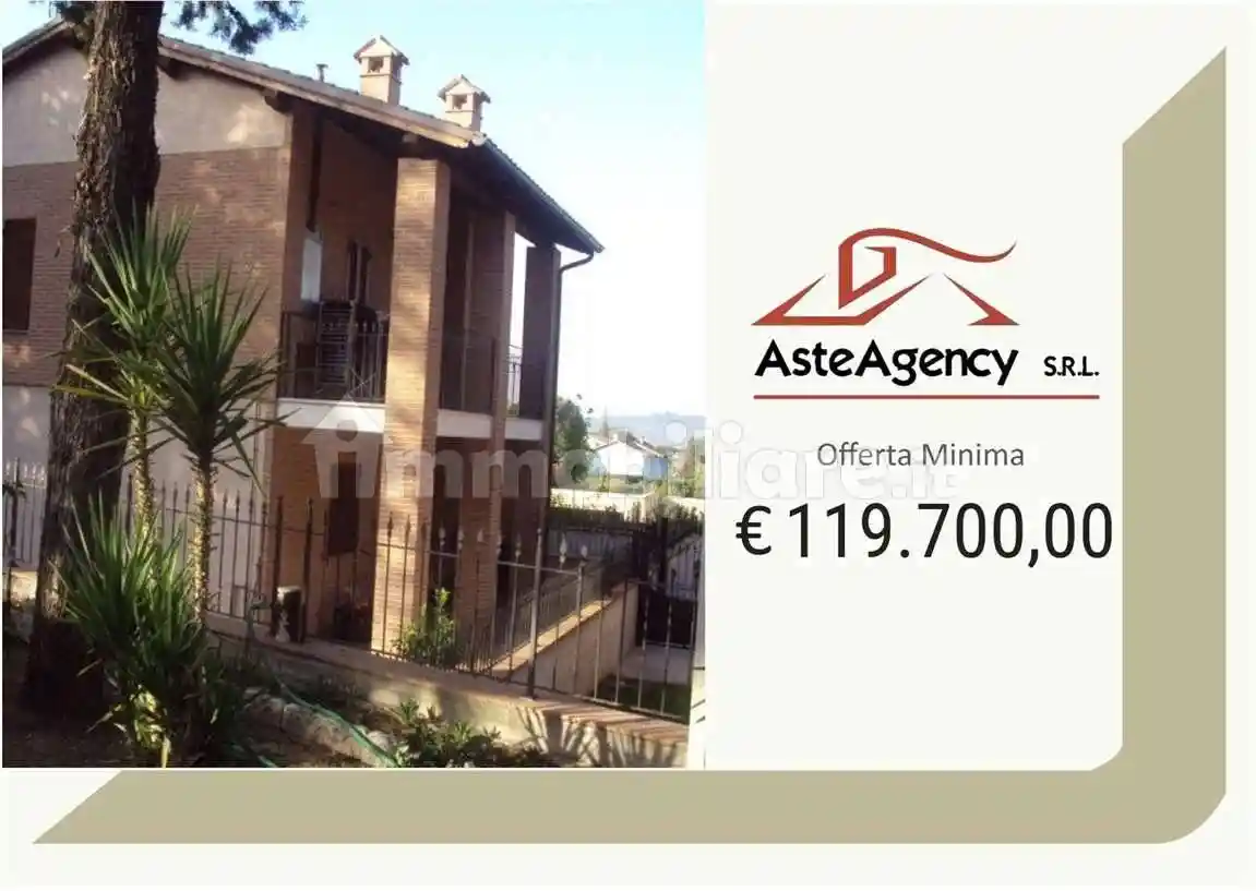 Villetta a schiera in vendita a Trevi