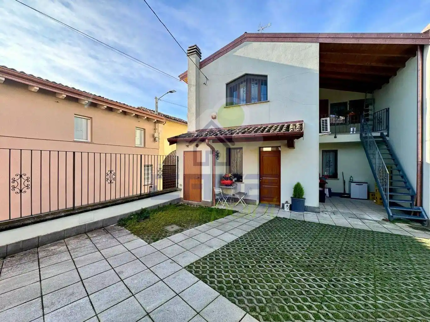 Casa indipendente in vendita a Grumello Cremonese ed Uniti