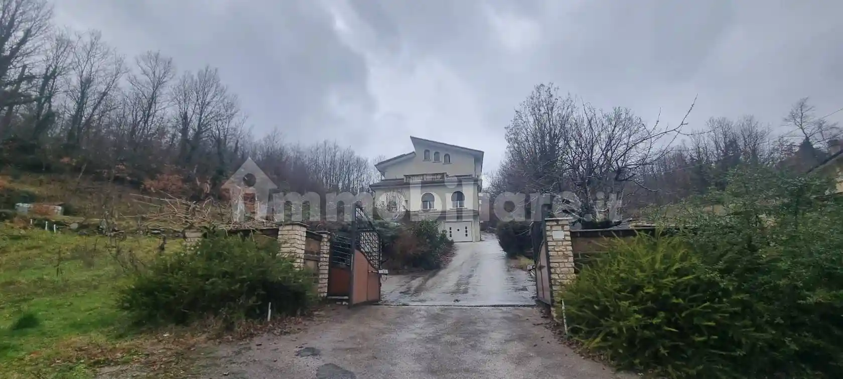 Villa in vendita a Montemarano