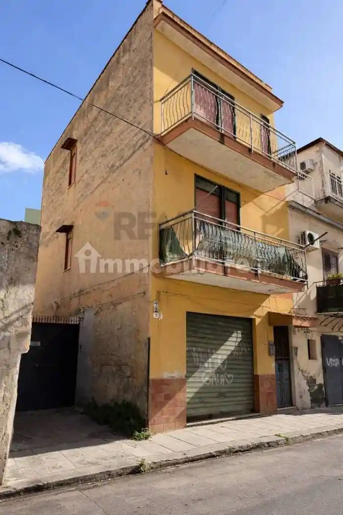 Casa indipendente in vendita a Palermo