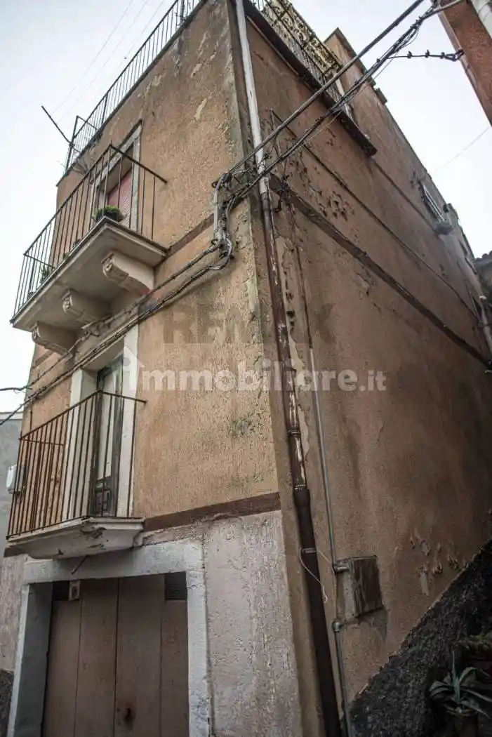 Casa indipendente in vendita a Vizzini