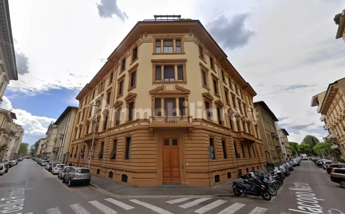 Appartamento in vendita a Firenze