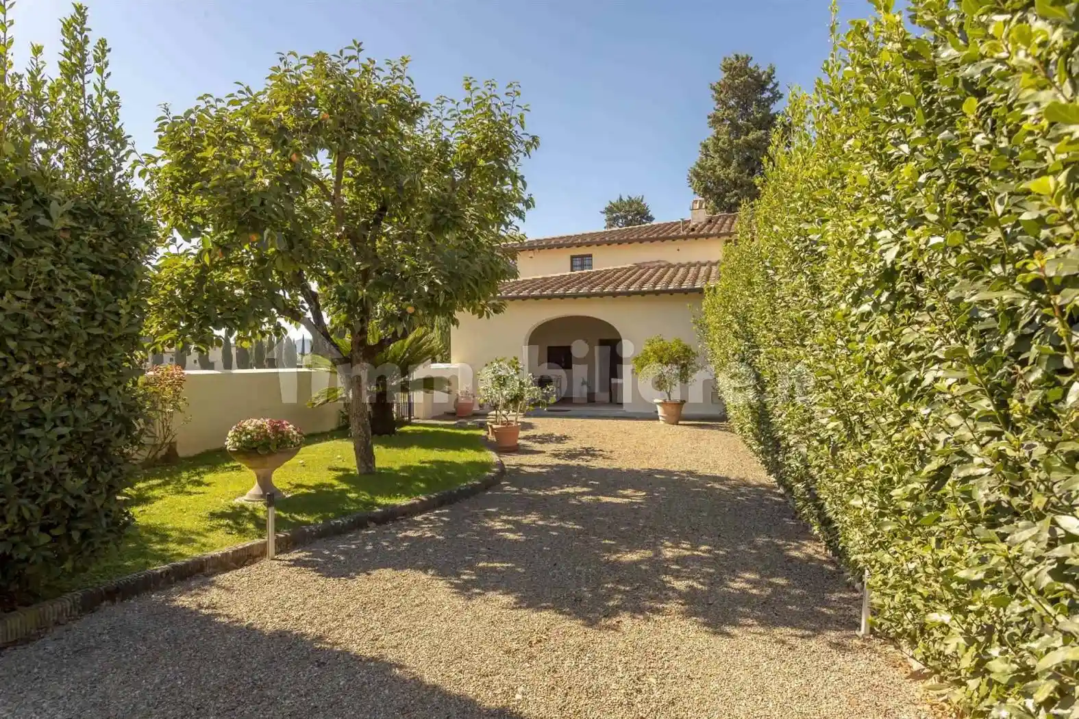 Casa indipendente in vendita a Campi Bisenzio