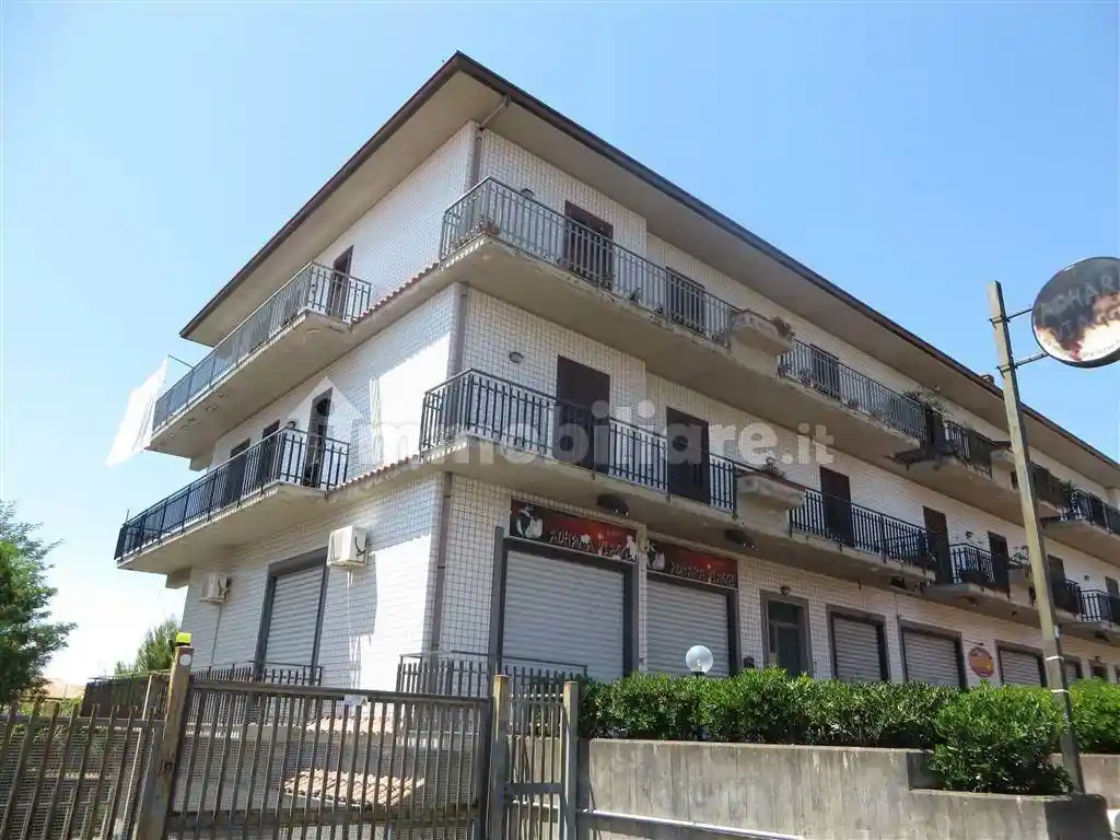 Appartamento in vendita a Pedara