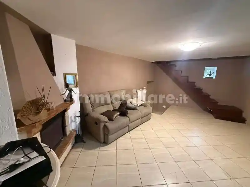 Appartamento in affitto a Francolise