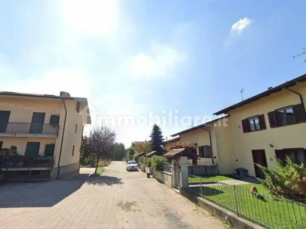 Villa in vendita a Strambino