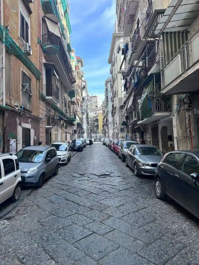 Appartamento in vendita a Napoli