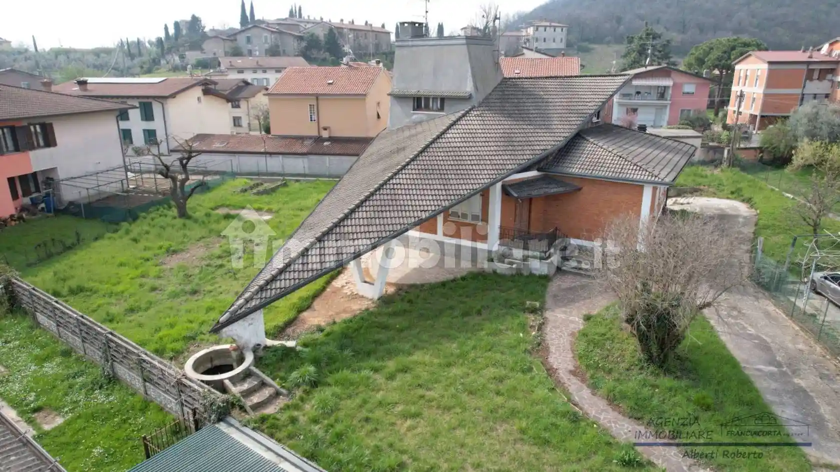 Villa in vendita a Provaglio d'Iseo