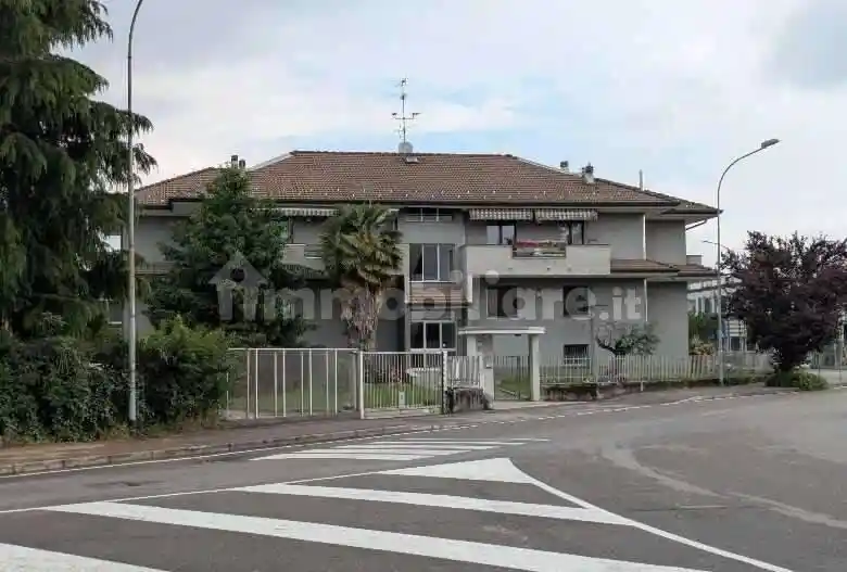 Appartamento in vendita a Solaro