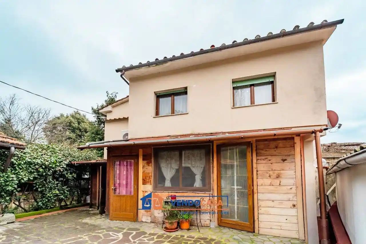 Villa in vendita a Pistoia