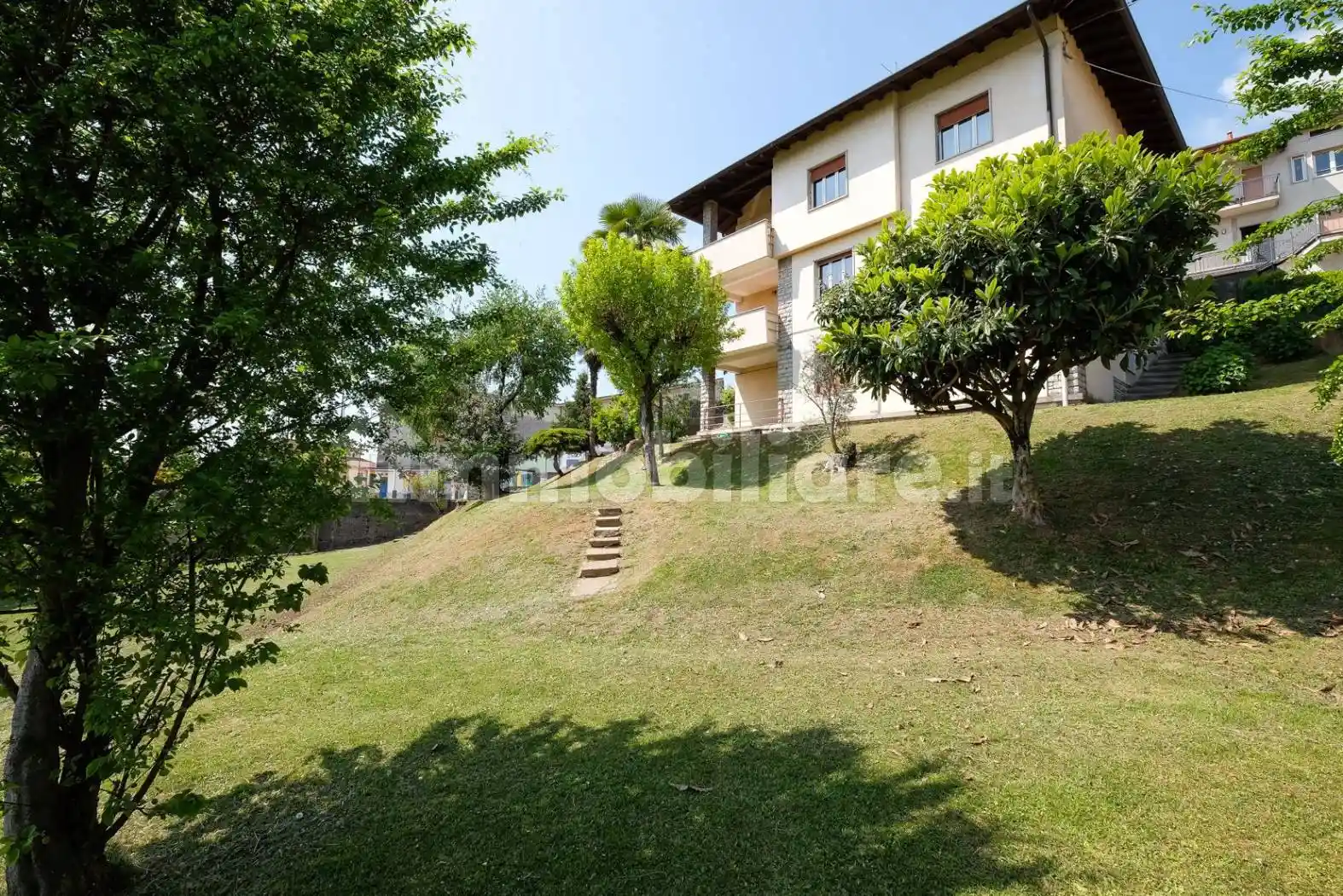 Villa in vendita a Almenno San Bartolomeo