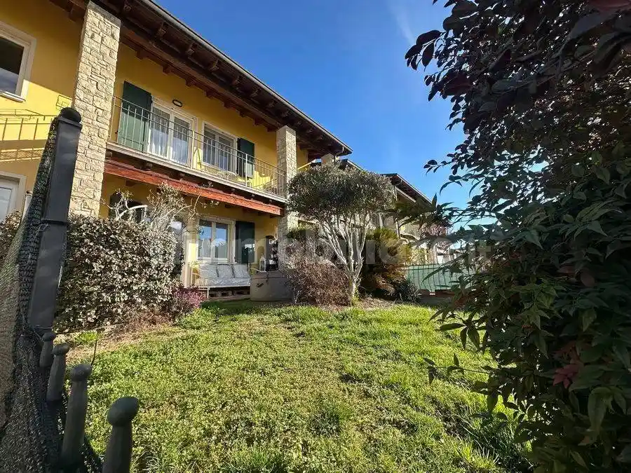 Appartamento in vendita a Dello