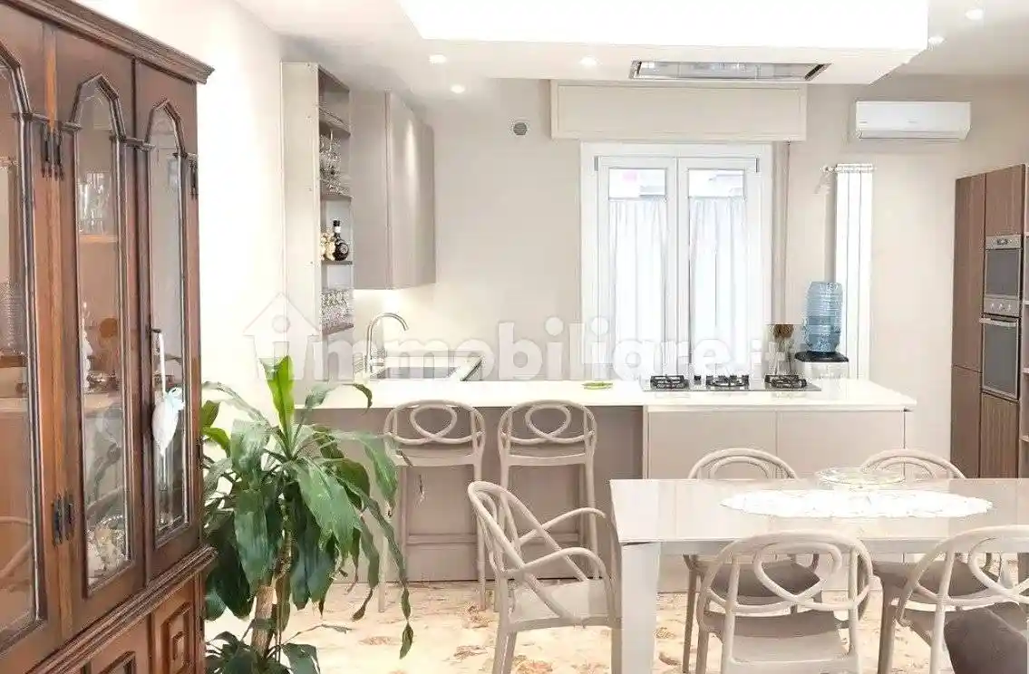 Appartamento in vendita a Aci Castello