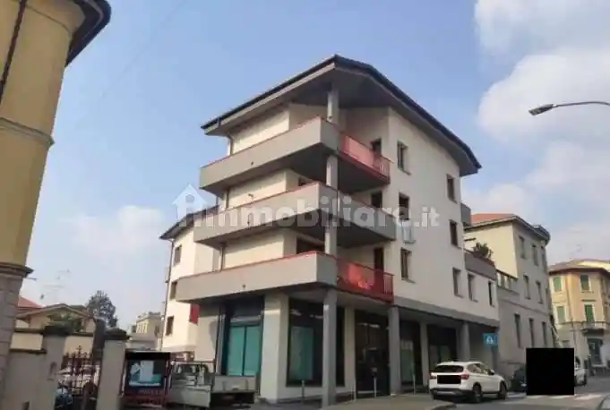 Appartamento in vendita a Erba