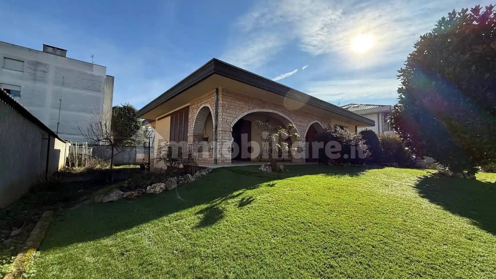 Villa in vendita a Lainate