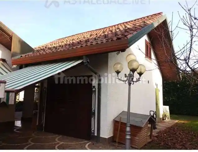 Appartamento in vendita a Usmate Velate