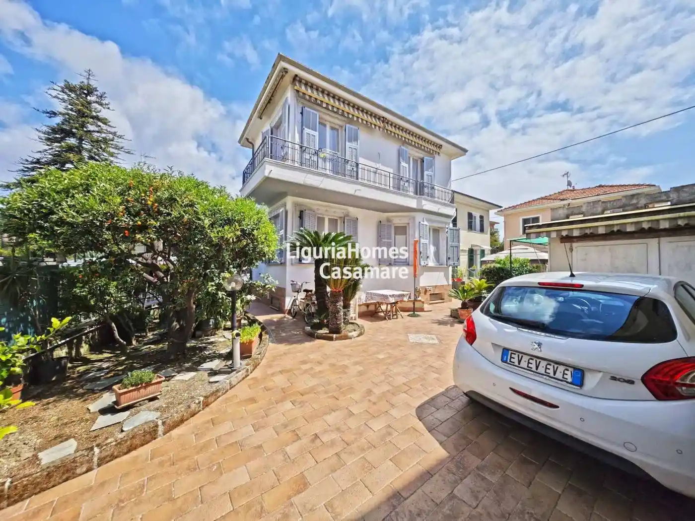 Villa in vendita a Bordighera