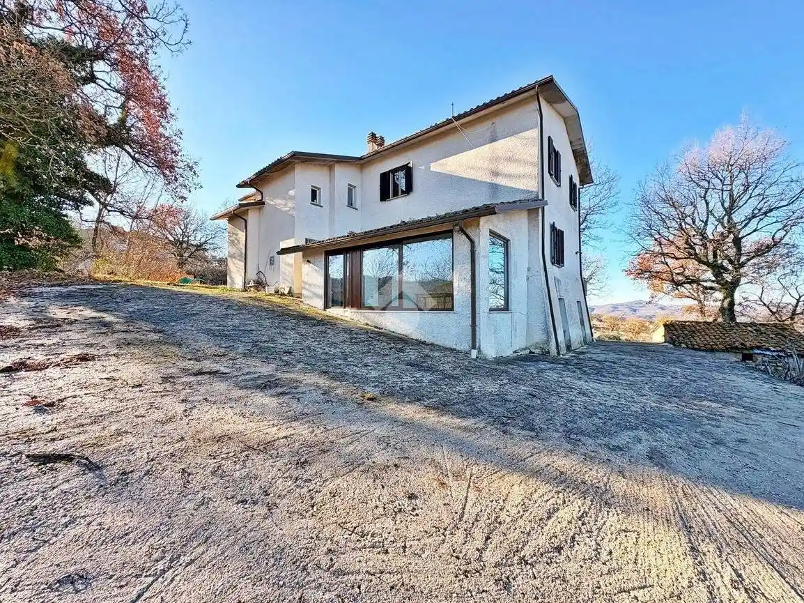 Casa indipendente in vendita a Gualdo Tadino