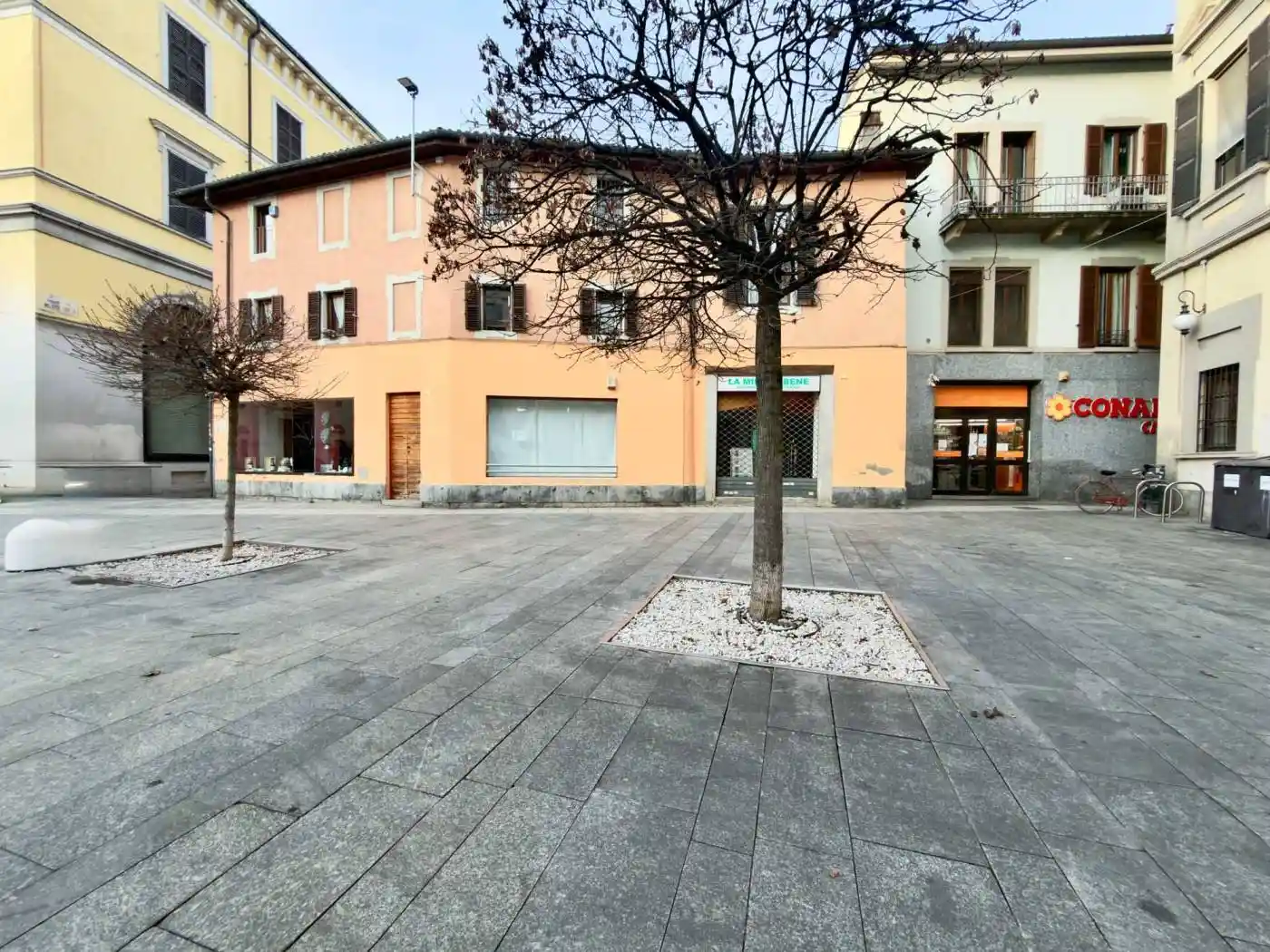 Casa indipendente in vendita a Novara