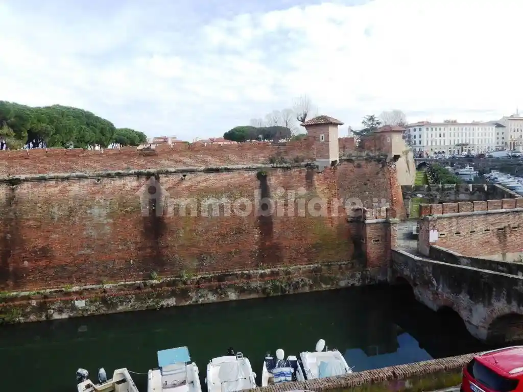 Palazzo - Edificio in vendita a Livorno
