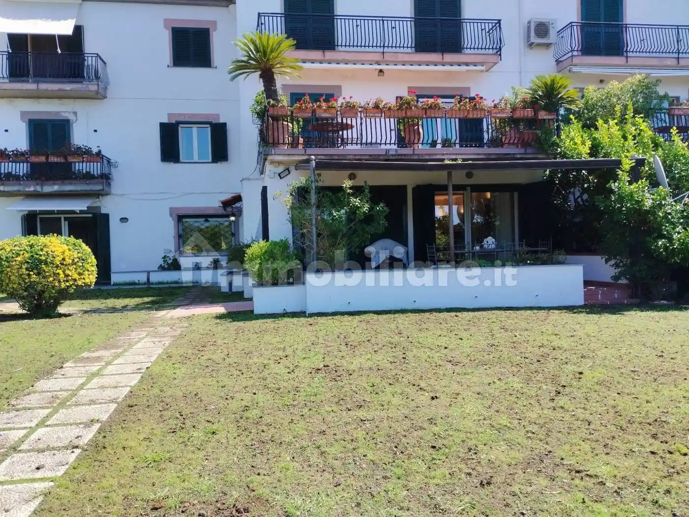 Appartamento in affitto a Napoli