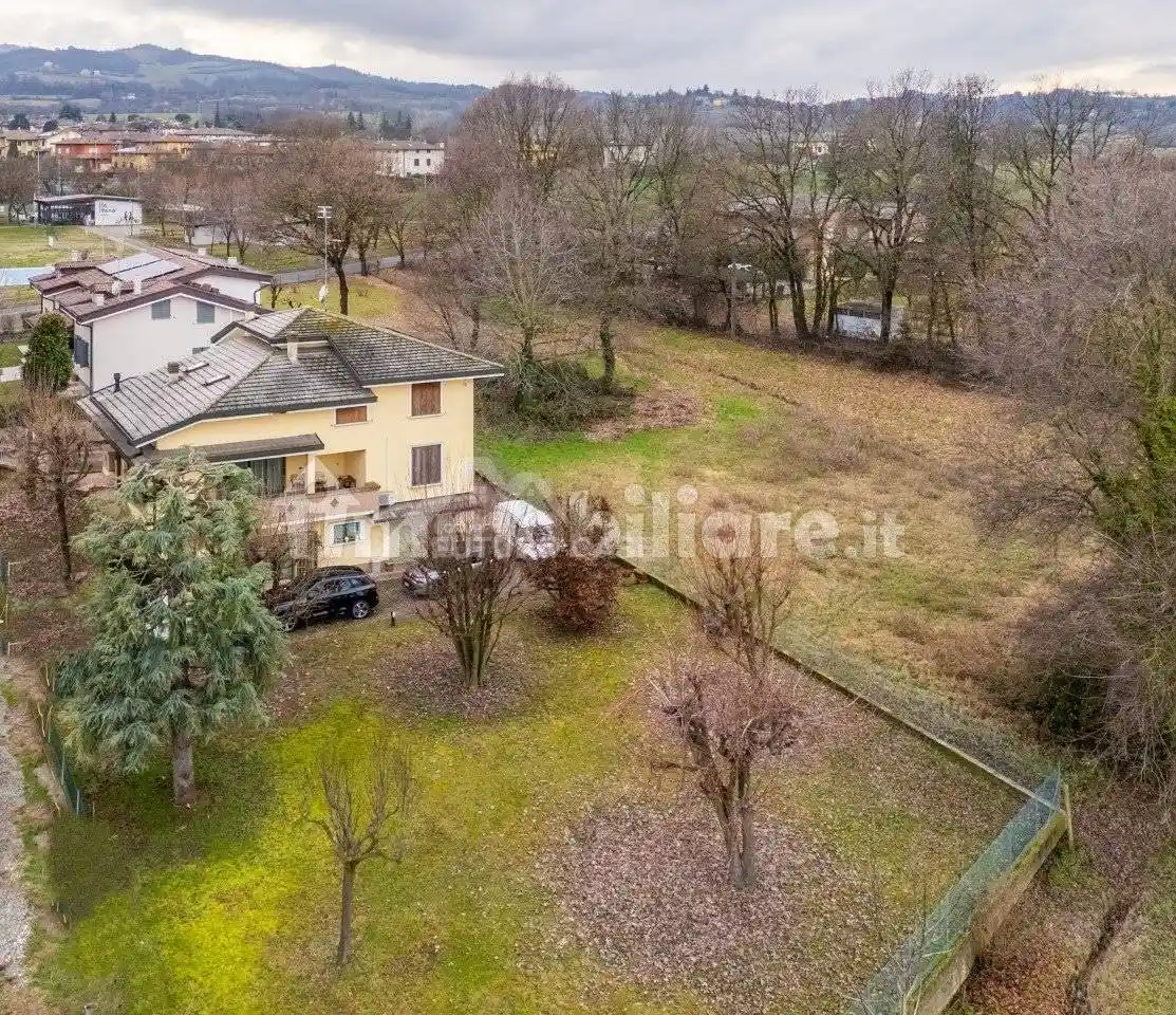 Villa in vendita a Albinea