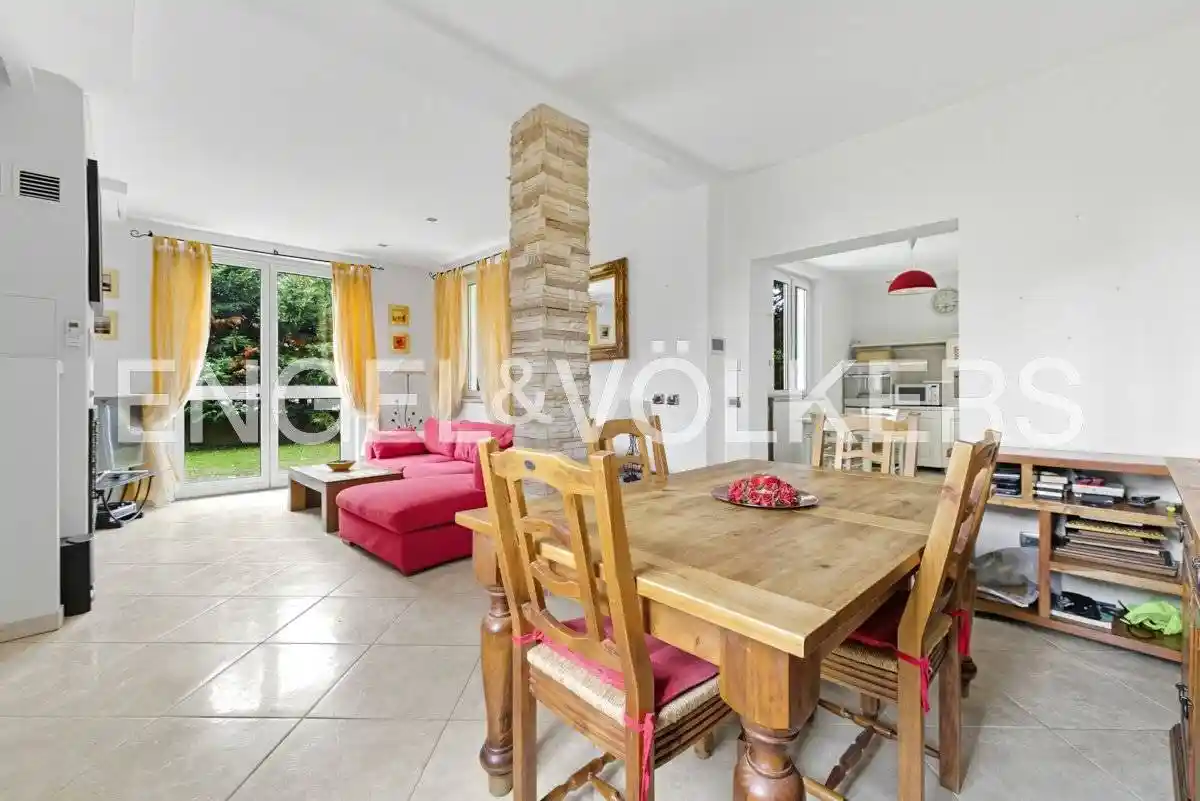 Villa in vendita a Fagnano Olona