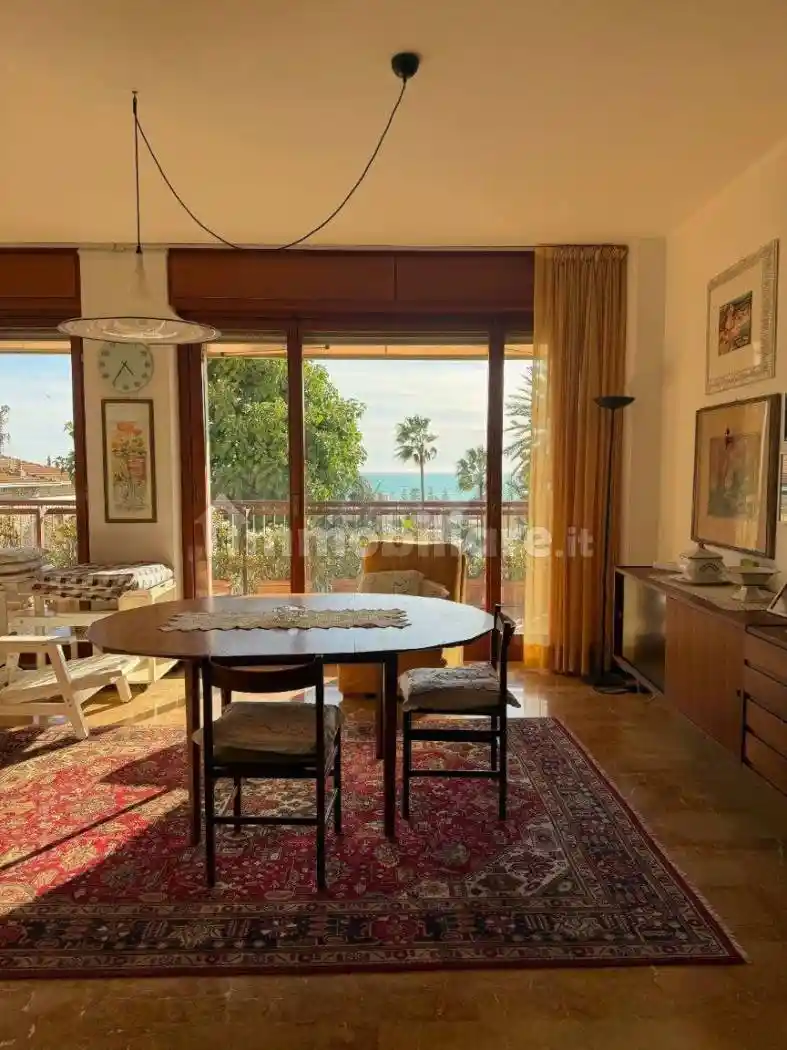 Appartamento in vendita a Bordighera