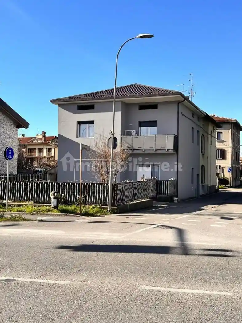 Villa in vendita a Solza