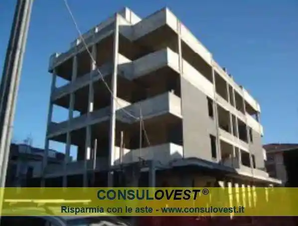 Palazzo - Stabile in vendita a Cassano Magnago