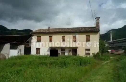 Casa indipendente in vendita a Vittorio Veneto