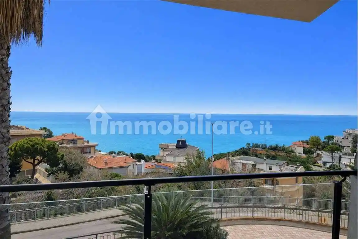 Appartamento in affitto a Ancona