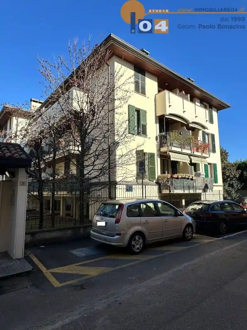 Appartamento in vendita a Carate Brianza