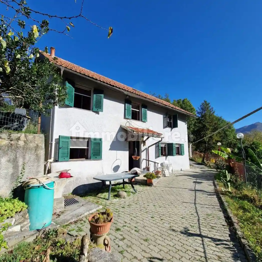 Casa indipendente in vendita a Genova
