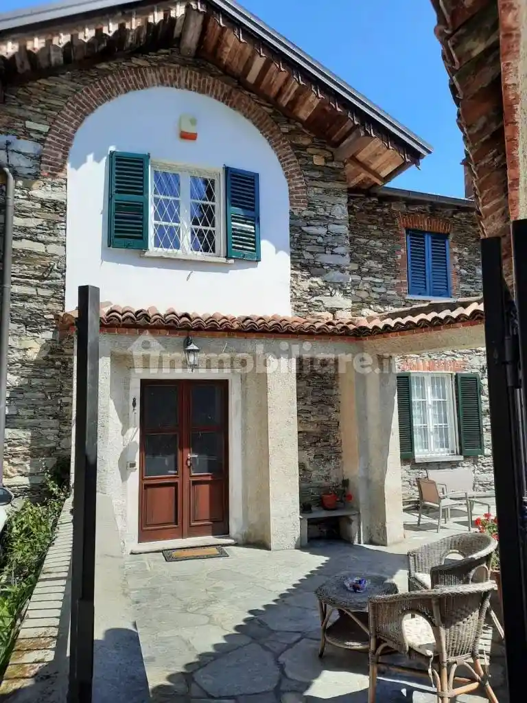 Appartamento in affitto a Ghiffa