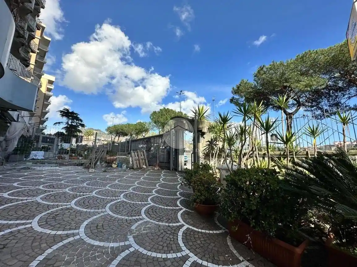 Appartamento in vendita a Napoli