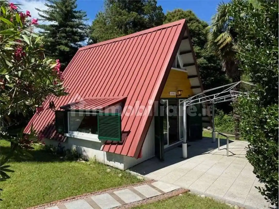 Casa indipendente in vendita a Brezzo di Bedero