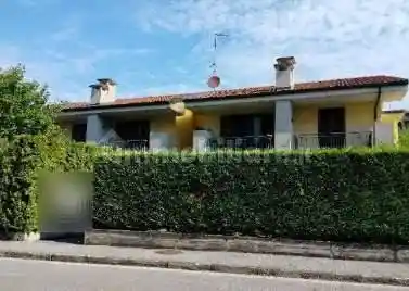 Appartamento in vendita a Bulciago