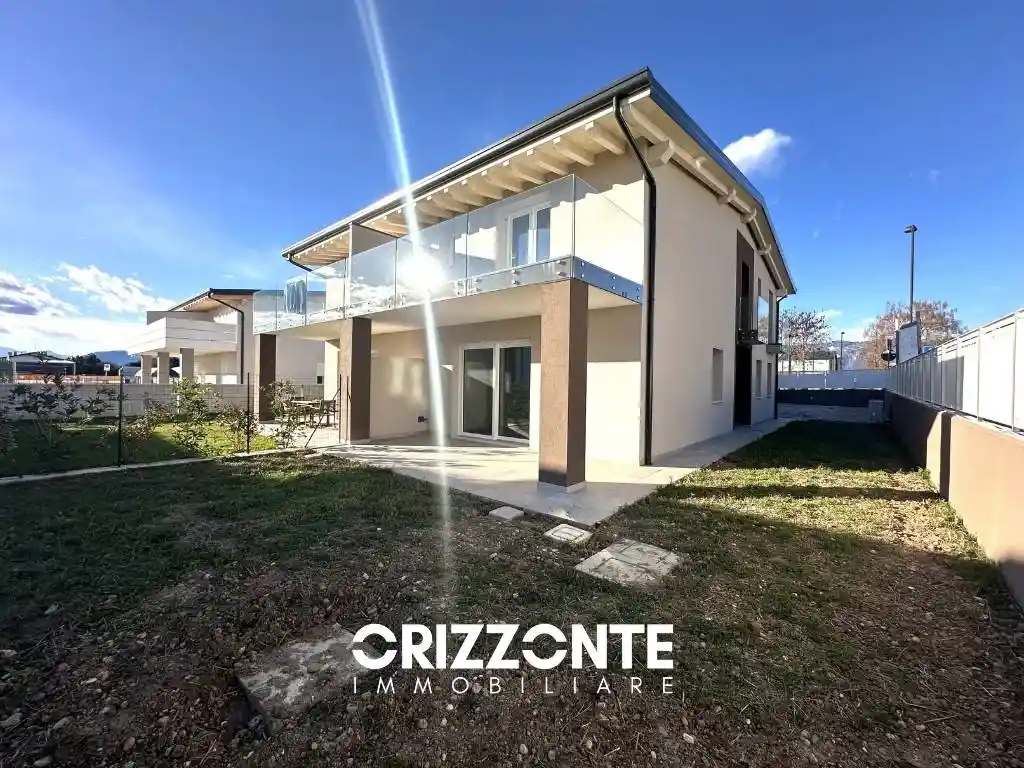 Villa in vendita a Rosà