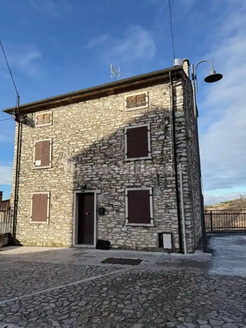 Rustico - Casale in vendita a Sant'Ambrogio di Valpolicella