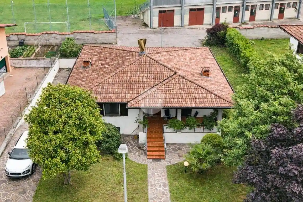 Villa in vendita a Trenzano