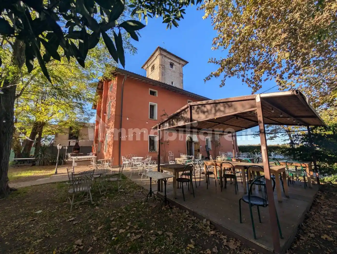 Palazzo - Edificio in affitto a Imola