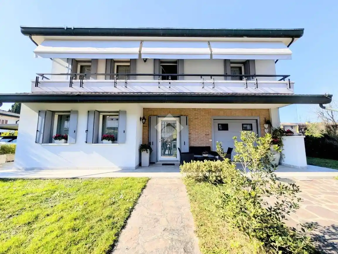 Villa in vendita a Casier