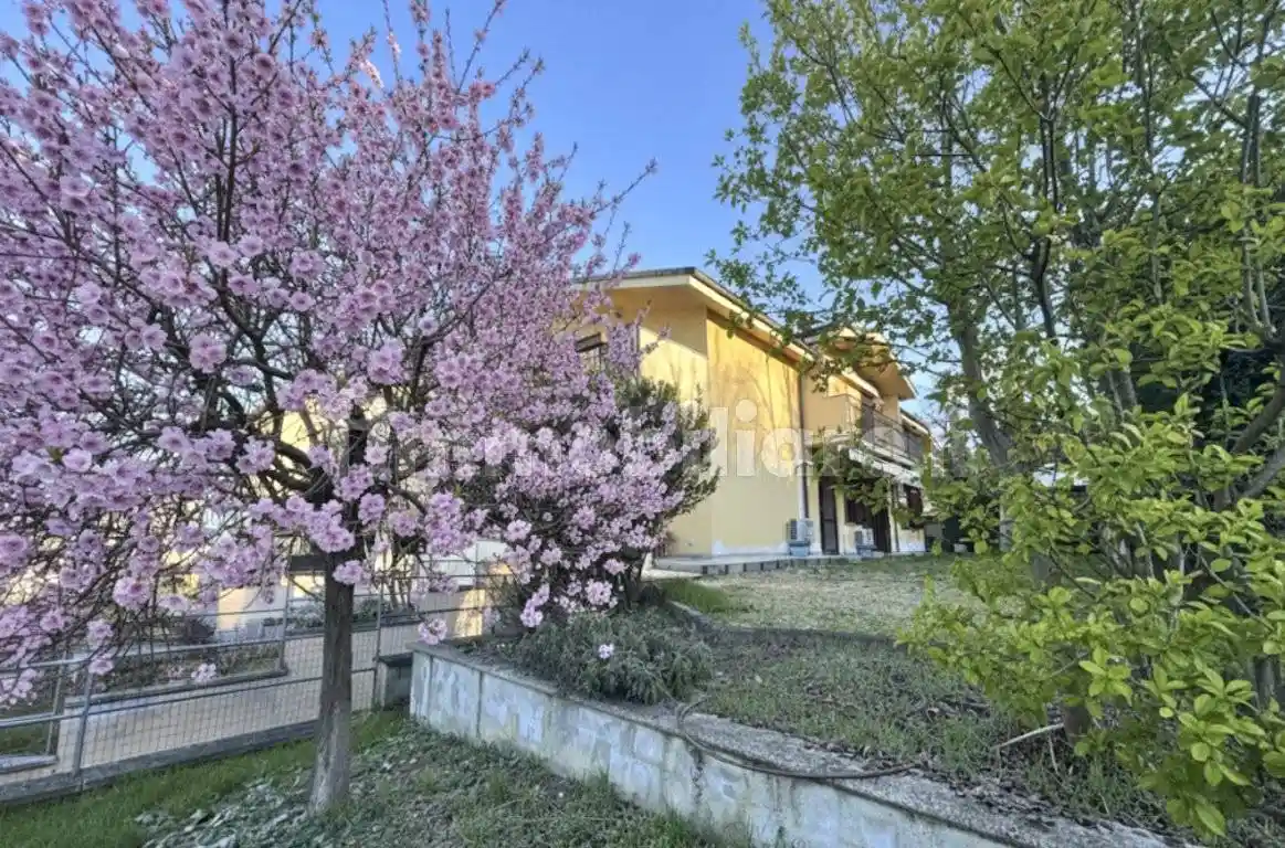 Appartamento in vendita a Godiasco Salice Terme