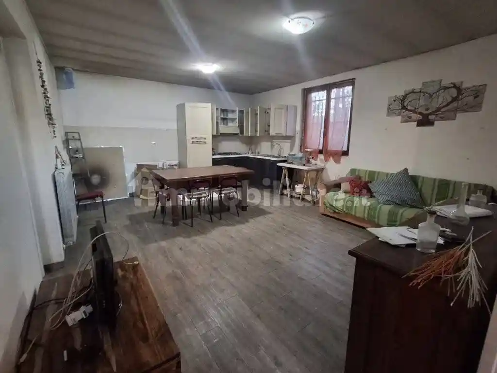 Rustico - Casale in vendita a Perugia