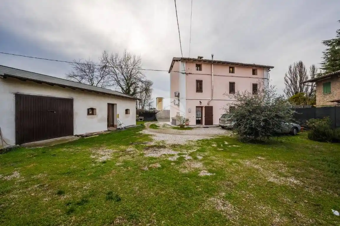 Casa indipendente in vendita a Valsamoggia