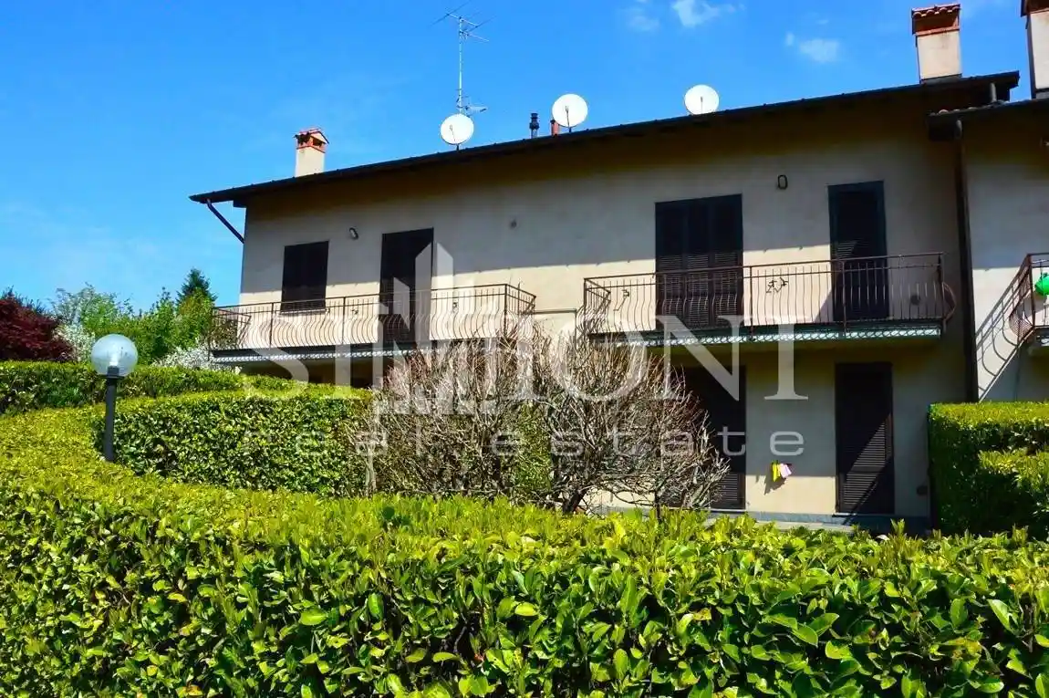 Appartamento in affitto a Barasso