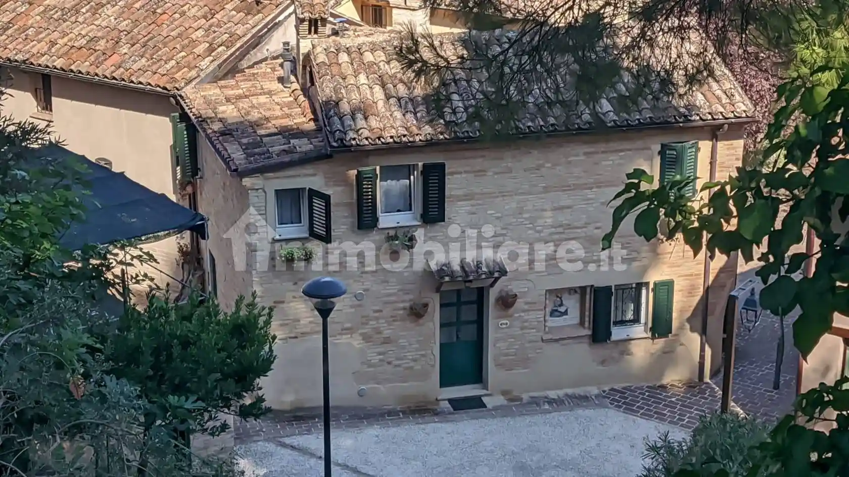 Villa in vendita a Macerata